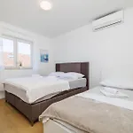 Vema 2 Apartment
