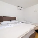 Apartment Vema 2 *