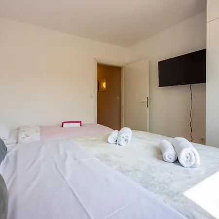 Apartment Vema 2 *