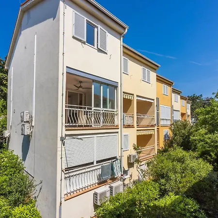 Vema 2 Apartment Selce