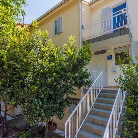 Apartment Vema 2 Selce