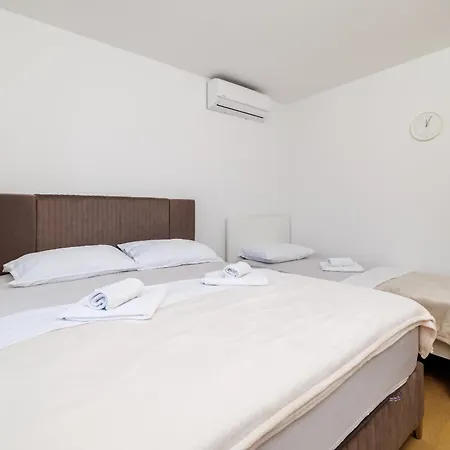 Apartmán Vema 2 *